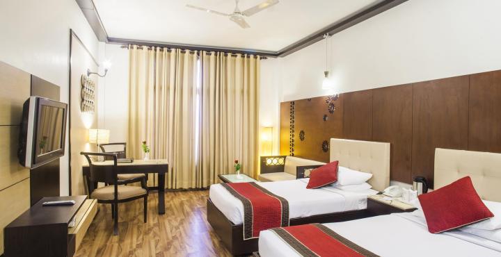 לודהיאנה Hotel Maharaja Regency מראה חיצוני תמונה