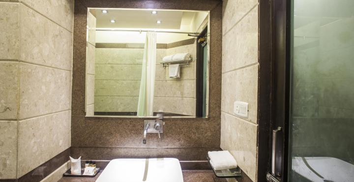 לודהיאנה Hotel Maharaja Regency מראה חיצוני תמונה