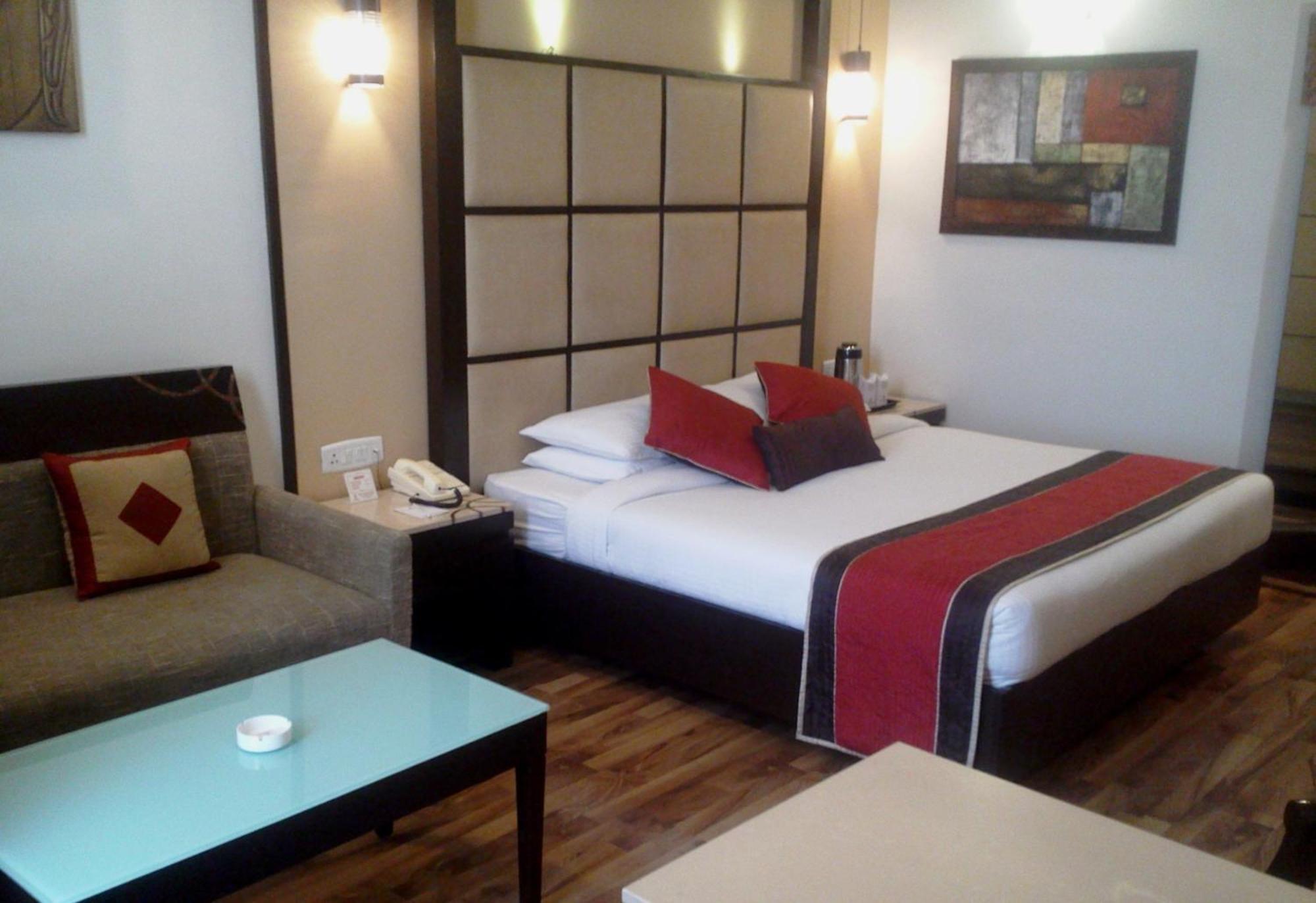 לודהיאנה Hotel Maharaja Regency מראה חיצוני תמונה