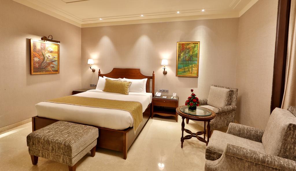 לודהיאנה Hotel Maharaja Regency מראה חיצוני תמונה