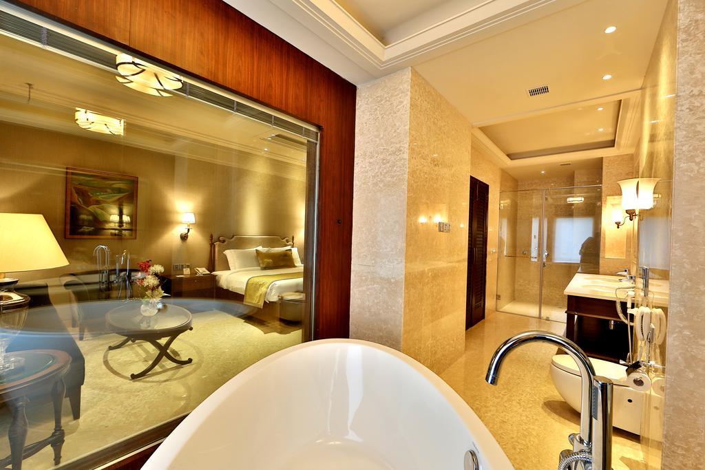 לודהיאנה Hotel Maharaja Regency מראה חיצוני תמונה
