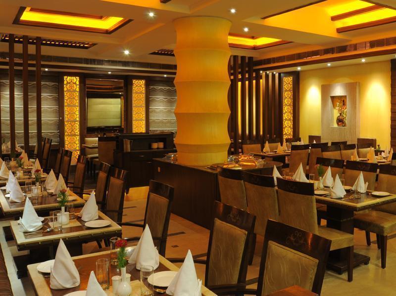 לודהיאנה Hotel Maharaja Regency מראה חיצוני תמונה