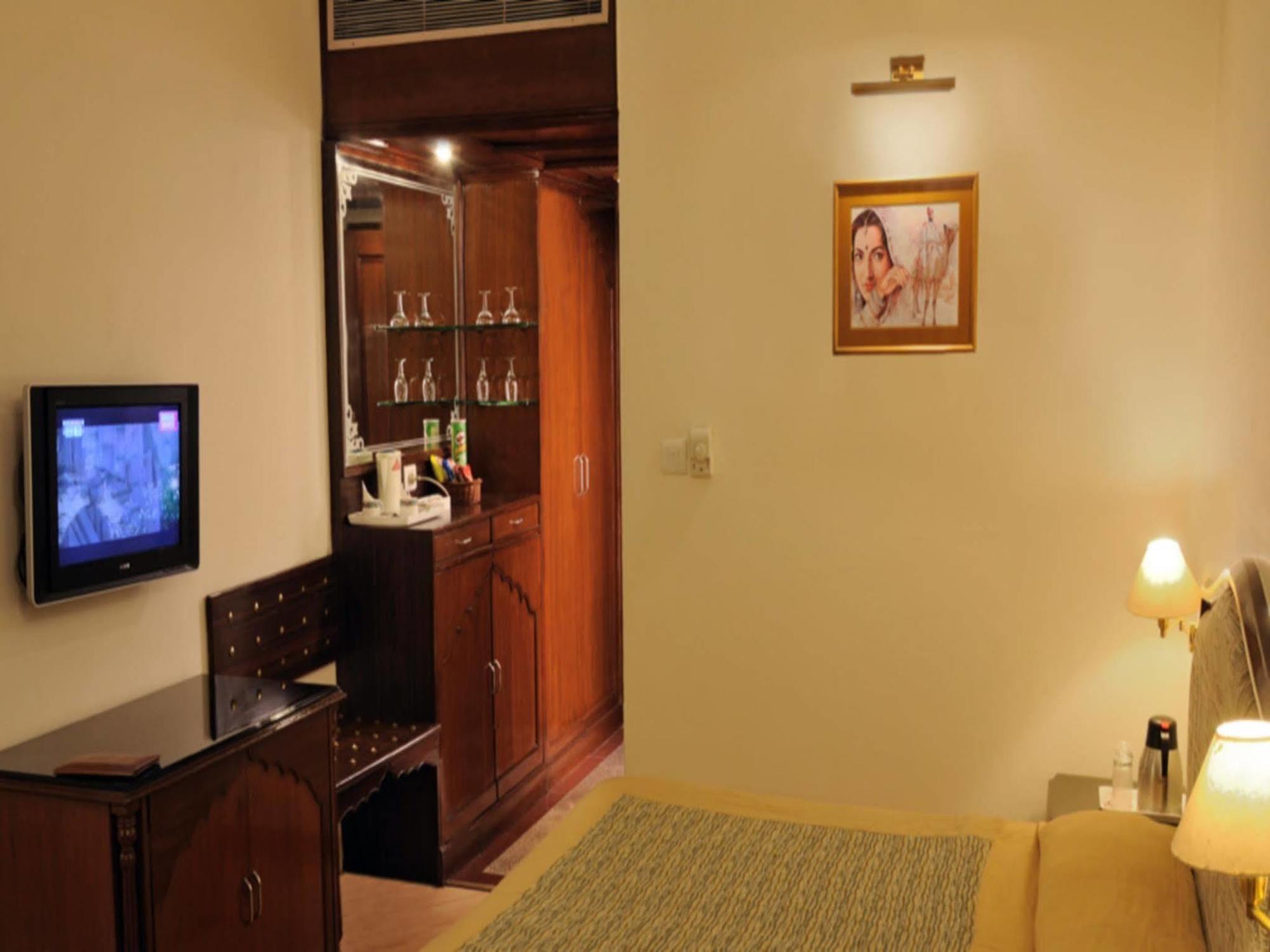 לודהיאנה Hotel Maharaja Regency מראה חיצוני תמונה